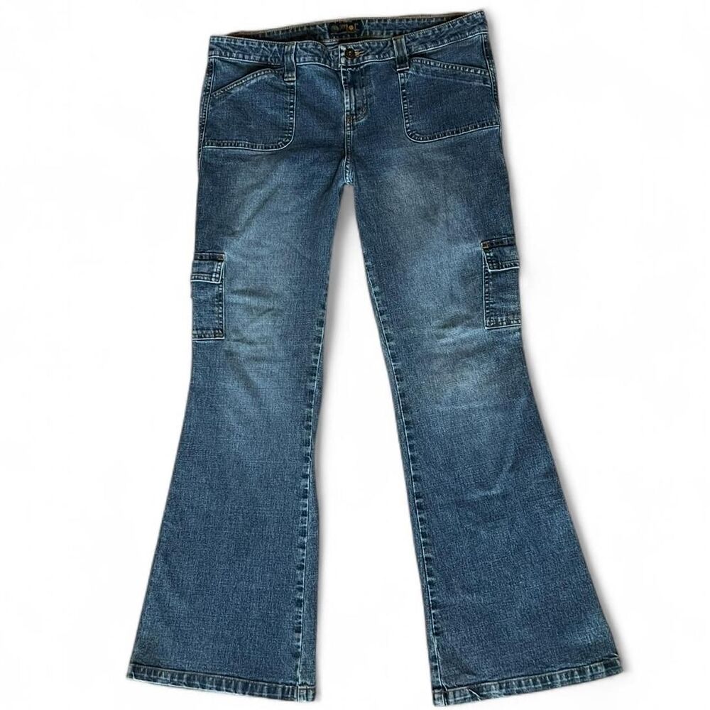 Vintage 90’s L.E.I. Medium blue, low rise, denim cargo flare jeans. Size 13.